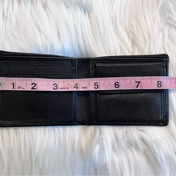 Tod’s Men’s Black Leather Bi-fold Designer Wallet - Picture 5 of 16